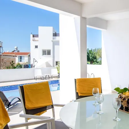Enjoy This Villa For Up To 8 People In The Sunsets Outside Paphos Just For You Villa Tala